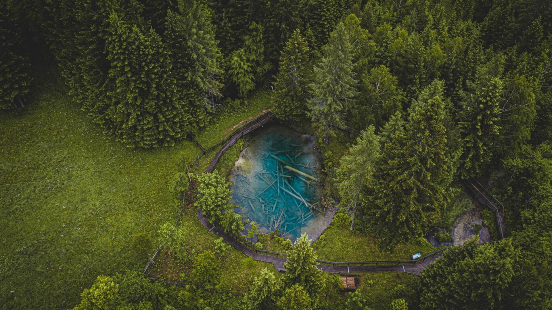 Luftaufnahme vom Naturjuwel Meerauge im Bodental