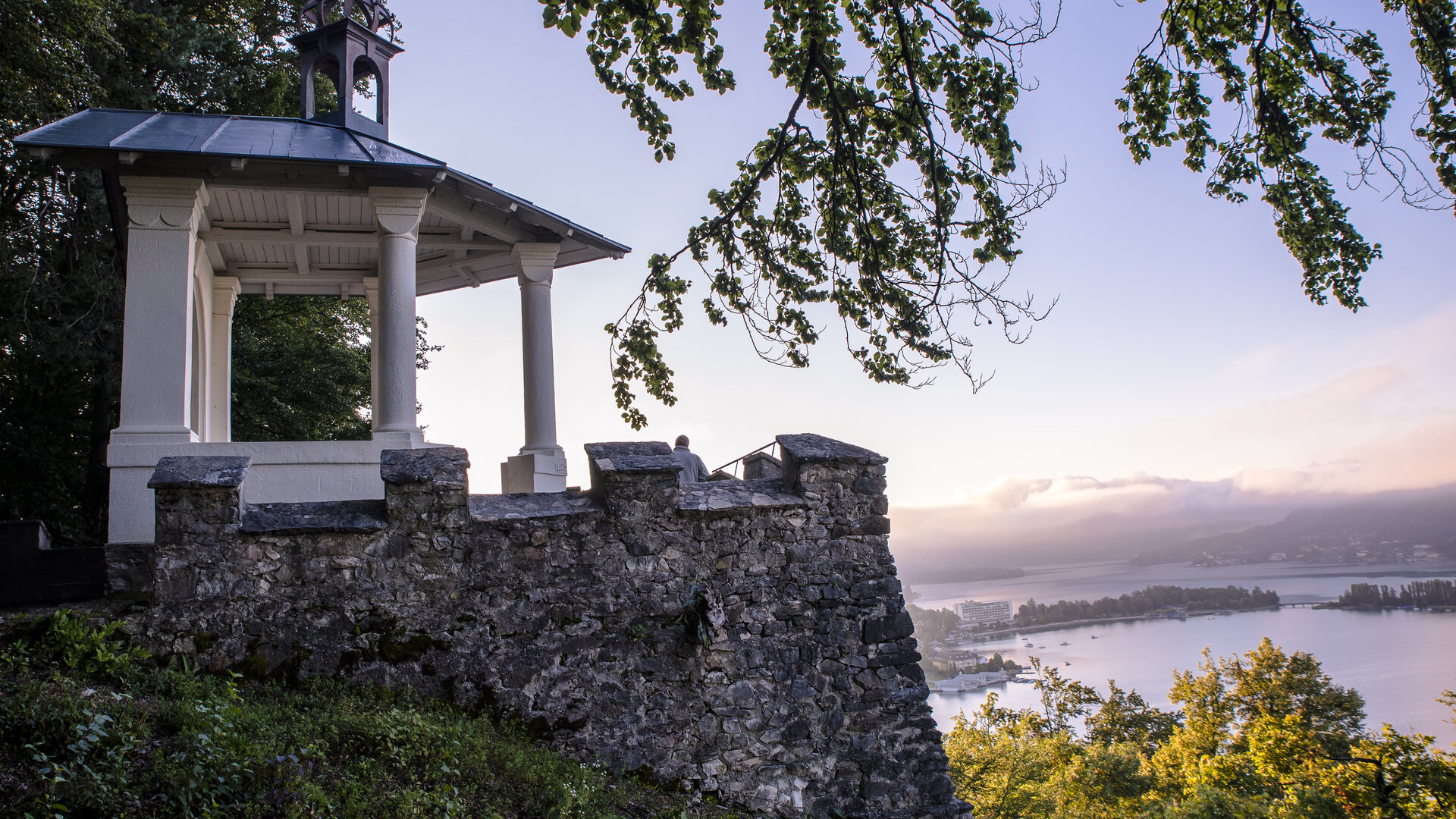 <p>Der Brahms Weg in Pörtschach ist eine gemütliche Kultur Wanderung. Im Mittelpunkt steht dabei die Geschichte und das Wirken des weltbekannten Komponisten und sein Bezug zum Wörthersee.</p>