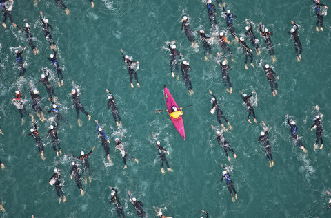 Ironman Austria in Klagenfurt am Wörthersee. Schwimmstrecke in der Klagenfurter Ostbucht.