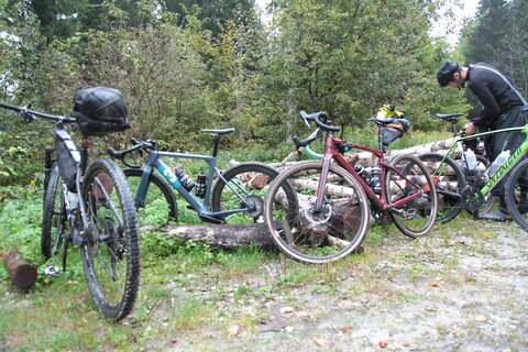 Jeroboam 300 Austria Gravel Challenge. Bikepacking Event in Velden am Wörthersee. Gravelbike Ultradistanz.