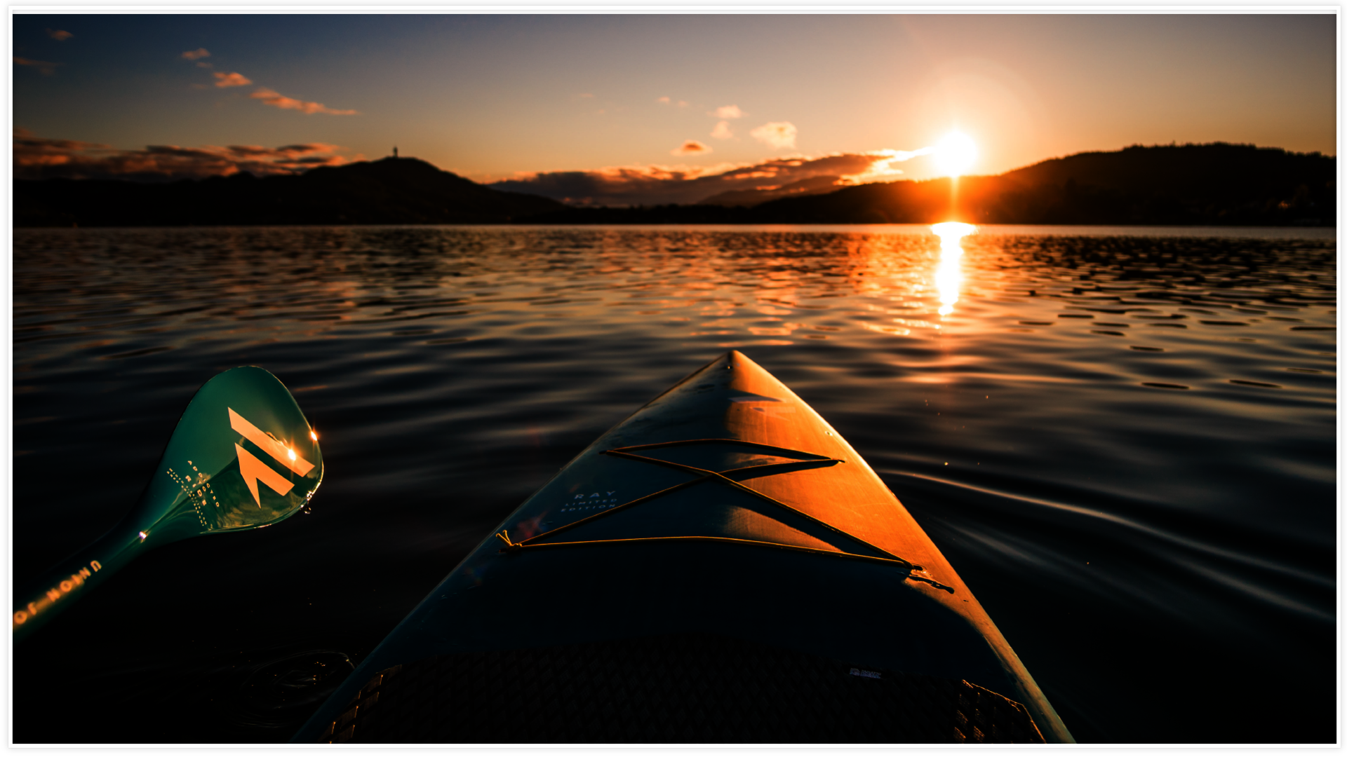 <p>Jetzt Urlaub buchen und mit dem SUP Board im Sonnenuntergang über Kärntens schönsten Badesee gleiten.</p>