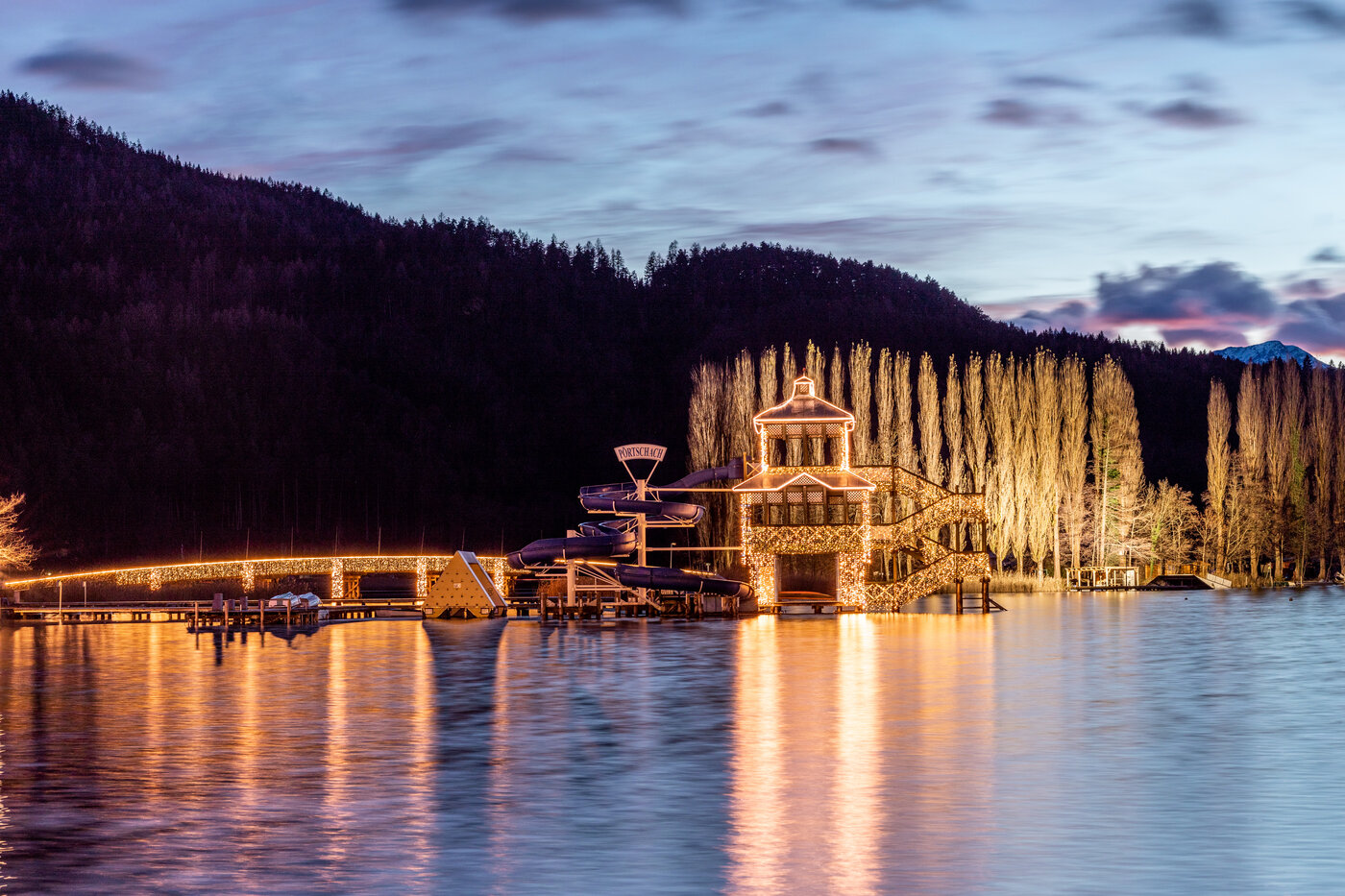 <p>Zurück zur Besinnlichkeit. Das ist Stiller Advent in Pörtschach. Das Advent-Seedorf in einer der schönsten und idyllischen Buchten des Wörthersees.</p>