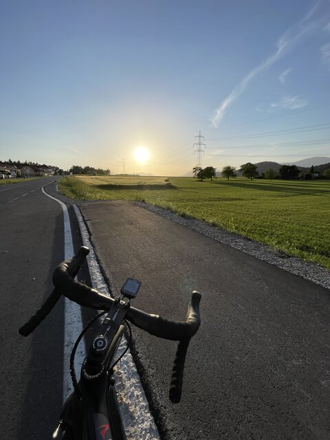 Rennradtour im Sonnenuntergang vom Wörthersee zum Faaker See